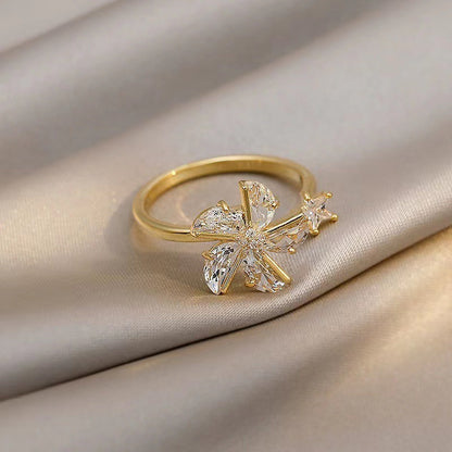 Women's Cubic Zirconia Spinning Flower Gold Ring